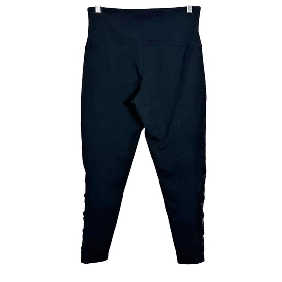 Yummie Signature Criss Cross Mesh Leggings - Picture 6 of 10